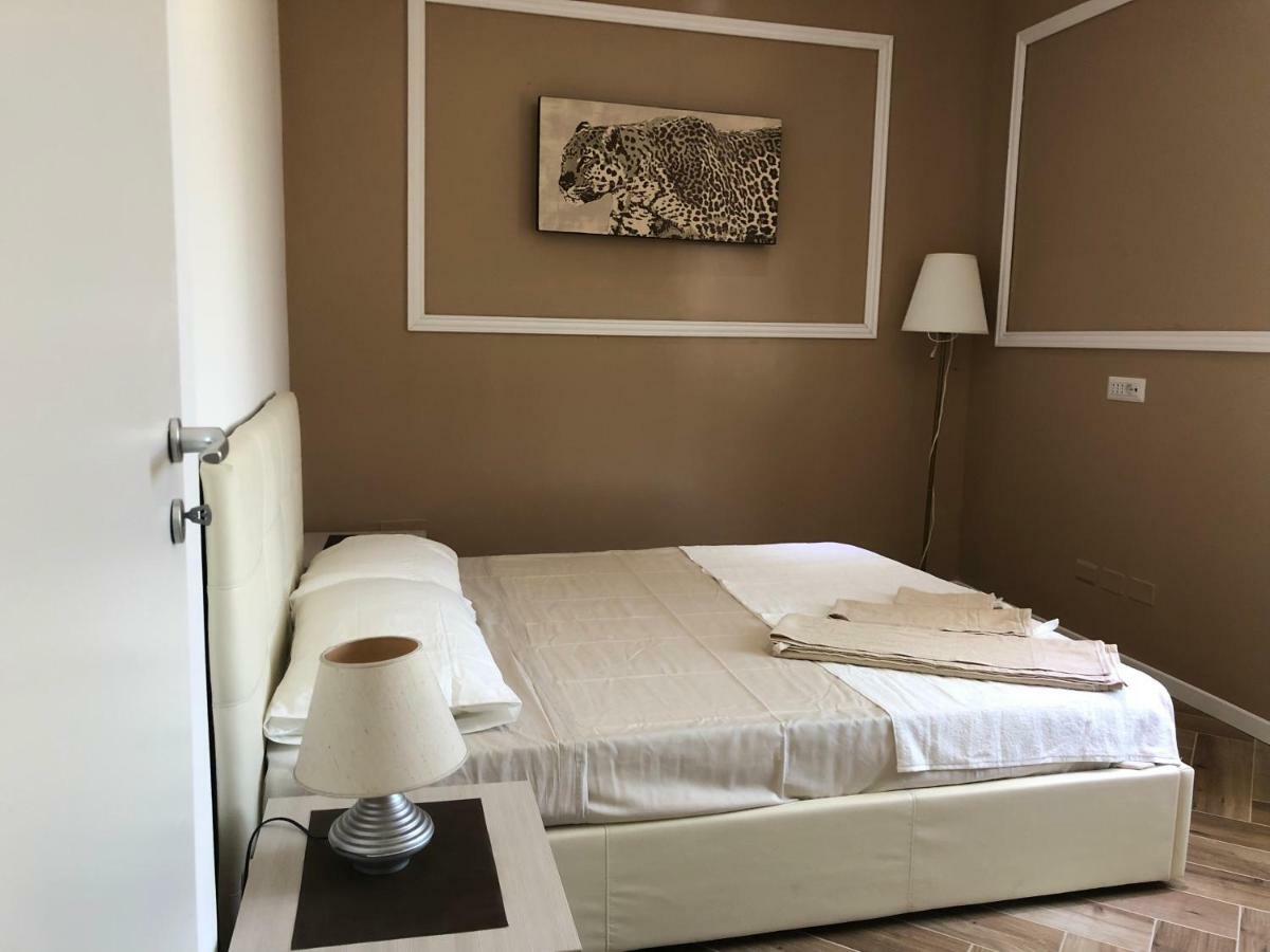 Appartamento Camaldoli House Milano Esterno foto