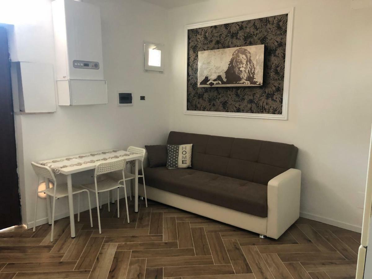 Appartamento Camaldoli House Milano Esterno foto