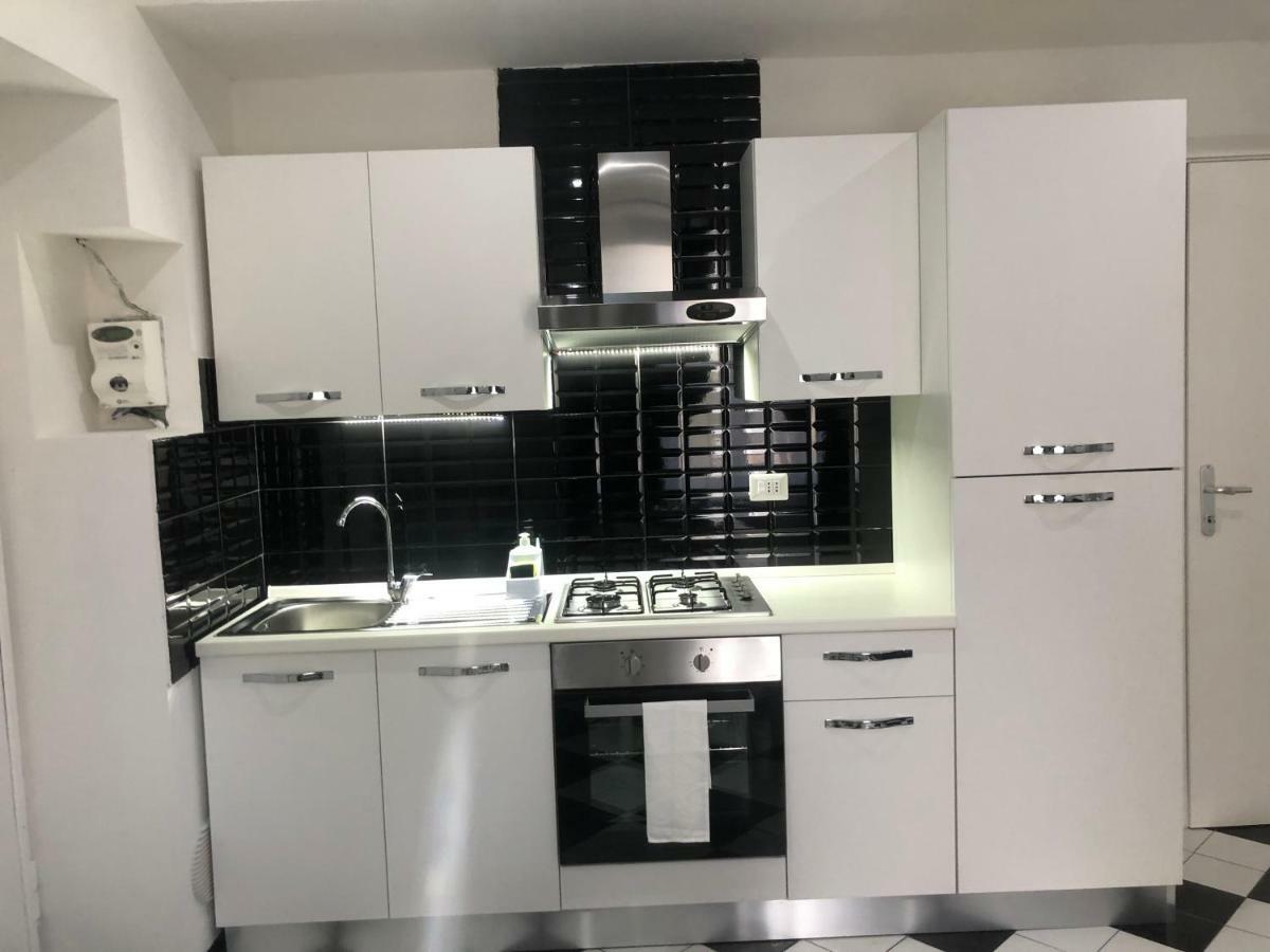 Appartamento Camaldoli House Milano Esterno foto
